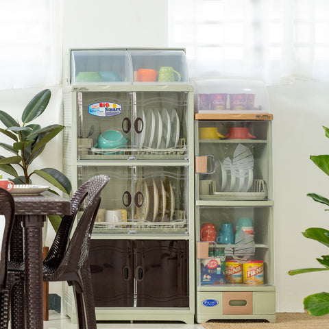 Zooey’s Big and Smart Dish Cabinet