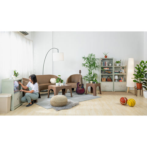Zooey’s Deluxe 2-Layer Display Cabinet